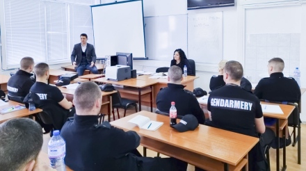 Зам.-прокурорът на Пазарджик изнесе лекция пред полицаи в Центъра за специализация